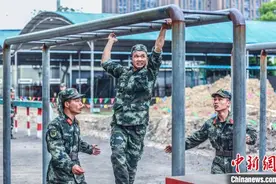 从侗族小伙到特战班长 浙江武警杨道波讲述部队追梦记图片