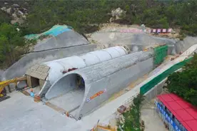 珠海一隧道工地透水事故：专家：处理后可施工，有二次塌方风险视频封面