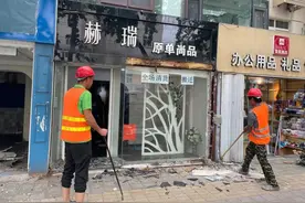 拆违治乱！江西路68号违法建筑拆除，共涉及9家商户80余平方米图片