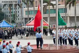 沉溺在谎言里图片