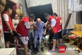 暴雨来临前 四川绵竹转移群众1032人图片
