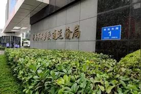 问政山东｜济南小区居民遭遇“出行难”天桥区副区长：8月底前联合交通部门把路修好图片
