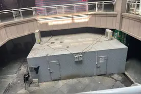 商业街中庭竟有可燃材料的冷冻库，被长沙消防临时查封图片