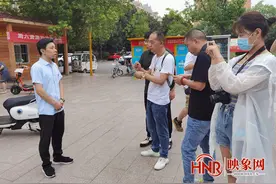 许昌市为电动车免费“上牌”市民踊跃参与图片