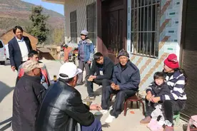 东川69岁彝族大爷唱支山歌给党听图片