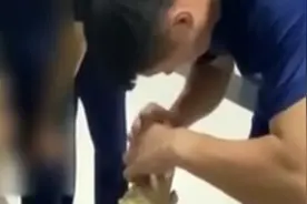 消防员到底有多万能？孕妇婚戒卡手消防员三步巧取视频封面