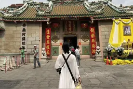 跑腿费200元、排队2小时，我在泰国龙莲寺帮人“化太岁”图片