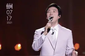 费玉清唱歌抬头的秘密，很早他就给出了答案丨夜问图片