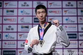西南大学学生赵帅担任中国奥运代表团旗手，去年开始在校攻读博士学位图片