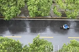 暴雨突袭江城！未来三天不超35℃，大雨主场在中西部图片