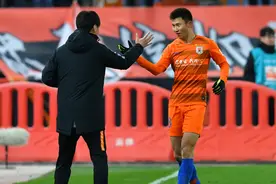 果然视频｜28年时光不改，周海滨进球合集图片