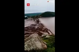 内蒙古呼伦贝尔两水库因暴雨溃坝，当地：洪水已汇入嫩江干流图片