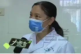 女童学游泳  呛水致肺炎视频封面