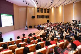 面对困难不懈奋斗 玉溪一中这场讲座很励志图片