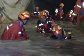 专家谈救援有三大困难：被困人员点位于下坡段、地质复杂图片