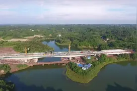 沿滩新城卧龙湖大桥合龙 预计今年底建成并投入使用图片
