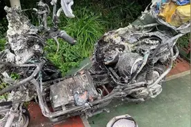 杭州电动车爆燃初查系锂电池起火，说明书显示原装为铅酸电池视频封面