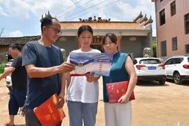 木兰村“飞”出“花木兰”：留守女孩成为耒阳考取的首位空军女飞行员图片