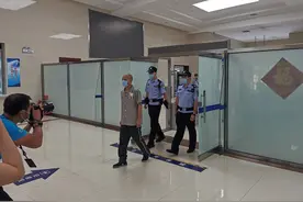 失散28年后监狱里认亲，父亲：等你服刑期满接你回家图片