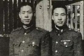 离蒋介石最近的一对“伪装者”，是他亲自面试录取的图片