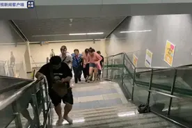 河南郑州乘客被困地铁5号线隧道内，当地迅速组织力量展开救援，最新：被困乘客已获救图片