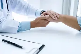 【科学就医我行动】陈勇皮科问答 | 24.把“母瘊子”揪掉后瘊子就好了吗？图片