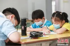 暑期托管遇冷，校外培训“迷路”：暑假里孩子去哪儿？图片