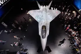 俄罗斯正式公布新型五代机，美媒立即为其“找爹”，还扯上了中国图片