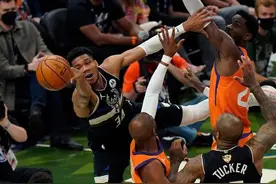 字母哥50分！雄鹿连扳4场，时隔50年拿下NBA总冠军图片