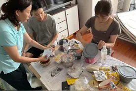 郑州7•20暴雨夜，那些伸出双手的人们图片