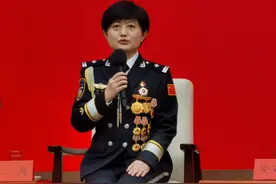 北京边检最年轻的“百万级”检查员：到疫情一线去，没一个人退缩图片