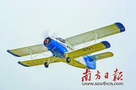 我国最大通用无人机成功首飞图片
