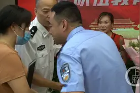找到走失近30年的女儿，妈妈一眼认出泪流满面图片