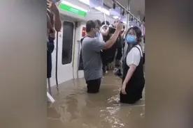 对话当事人：当我在郑州地铁5号线里看到那束光图片