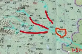 周口扶沟抗洪记：留守老人撤退前又去瞅了眼被淹了的花生地图片