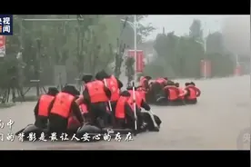 他们总说那句让人心疼的谎话，网友评论区刷屏：辛苦了图片