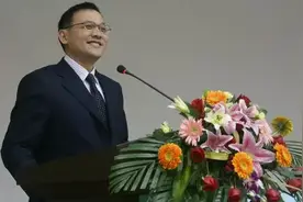 从倾家荡产到市值1500亿，起底李卫国和他的防水帝国扩张史图片