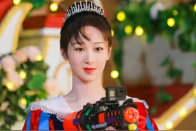 杨紫COS白雪公主俏皮又可爱 网友：是迪士尼在逃公主本人了图片