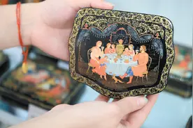 俄罗斯小镇帕列赫：每八个人就有一位画家图片