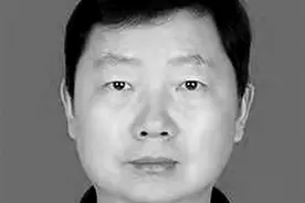 “金光”，在暴雨中熠熠生辉——追记牺牲在防汛一线的郑东新区金光路办事处主任任冀军、党政办主任翟向图片