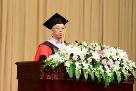 「轻松阅读」北京大学元培学院导师强世功：信念、知识和勇气图片