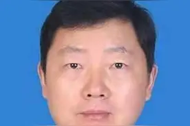 郑东新区金光路办事处主任任冀军、党政办主任翟向防汛一线落水殉职图片