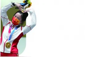 杨倩不但是神枪手 还是清华学霸图片