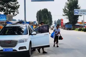 “你和孩子先走，我得留下来抗洪！”图片