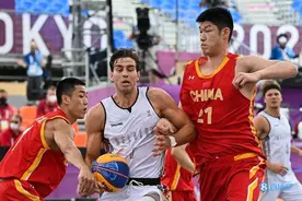 不容易！中国男子篮球队时隔13年后首次在奥运会上获得胜利图片