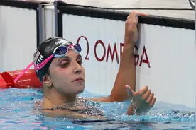 游泳——女子100米仰泳：美国选手打破奥运会纪录图片