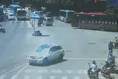 案例警示丨超载、闯红灯、无证、酒醉驾......事故发生啦，后果很严重！图片