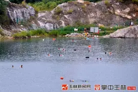 废弃矿坑是“天然泳池”？不能去！不能去！不能去图片