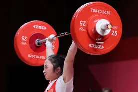东京奥运会｜廖秋云表现完美，迪亚兹如有神助——女子举重55公斤级金牌之争的背后图片