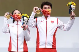 燃！今天《义勇军进行曲》三次响彻赛场图片